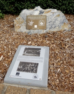 Historical Societ plaque - 10 Feb 2014